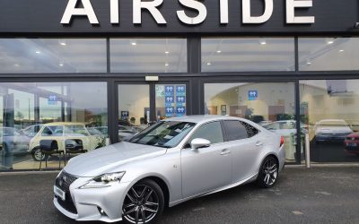 2015 Lexus IS 300h
