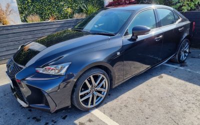 2017 Lexus IS 300h