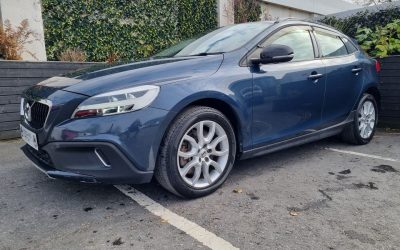 2017 Volvo V40