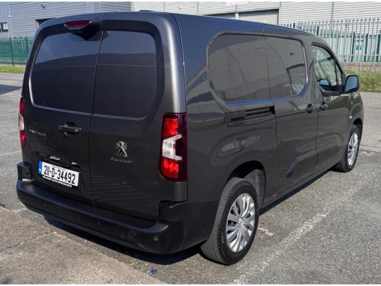 photo4 of a used Peugeot Partner Manual for sale Dublin 108000