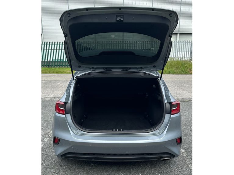 photo5 of a used Kia Ceed Manual for sale Dublin 148000