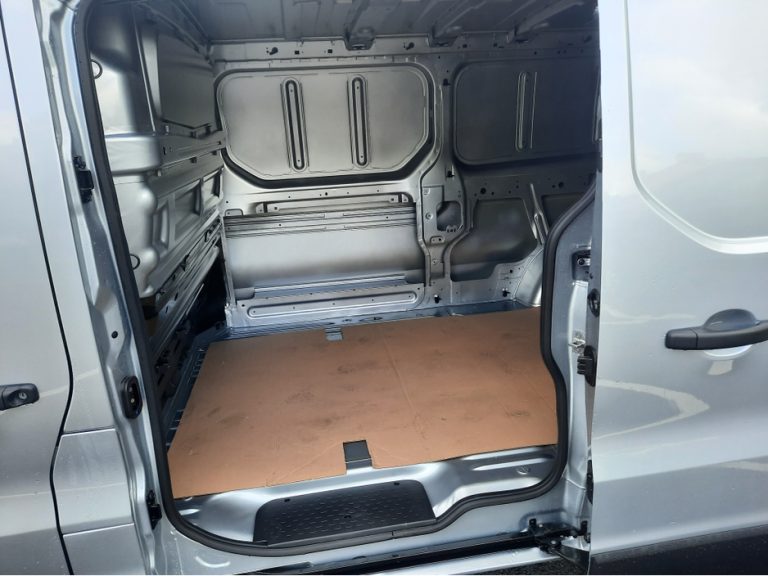 photo3 of a used Nissan Primastar Manual for sale Mayo 10