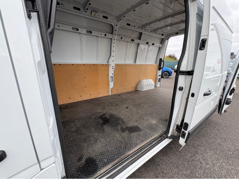 photo2 of a used Nissan Interstar Manual for sale Mayo 88198