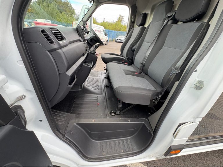 photo3 of a used Nissan Interstar Manual for sale Mayo 88198