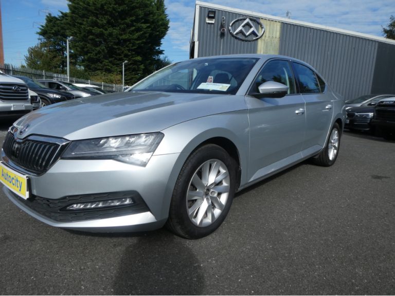 photo4 of a used Skoda Superb Automatic for sale Dublin : 59996 37280