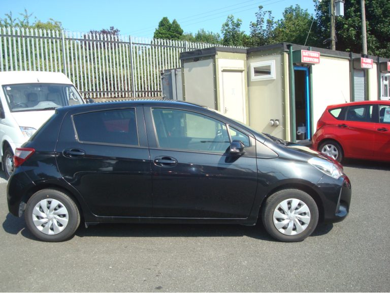 photo4 of a used Toyota Vitz Automatic for sale Dublin : 61000 37904