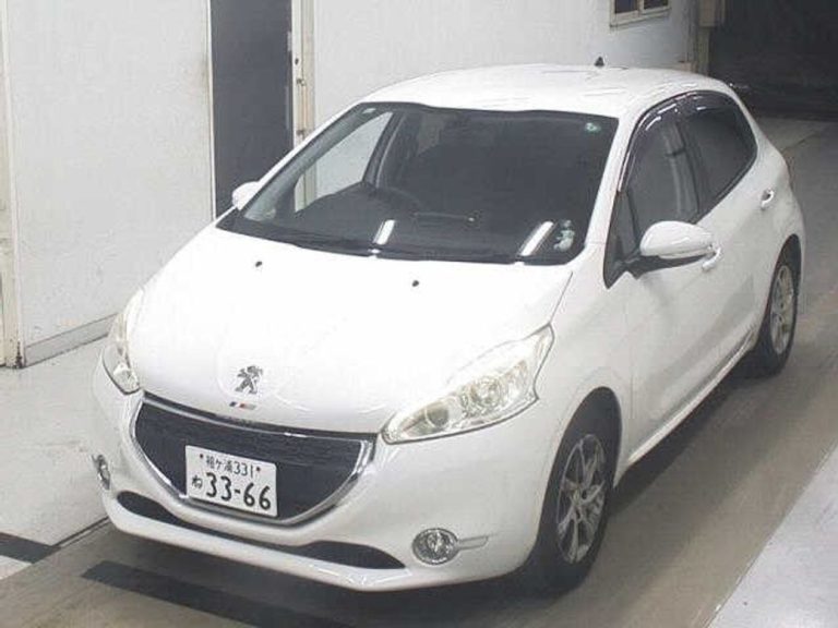 photo of a used Peugeot 208 for sale Dublin  by Castle Motors Swords