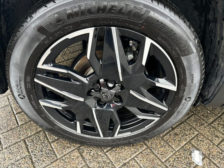 photo4 of a used Peugeot 3008 Automatic for sale Dublin Odometer 20500