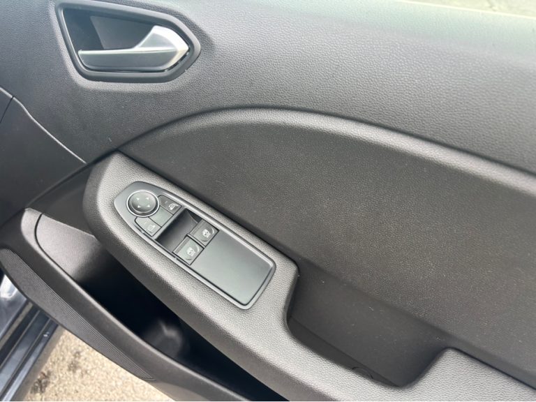 photo5 of a used Renault Clio Manual for sale Dublin 116708