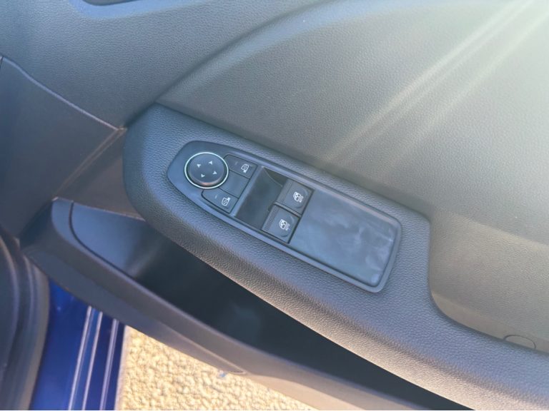 photo4 of a used Renault Clio Manual for sale Dublin 94331