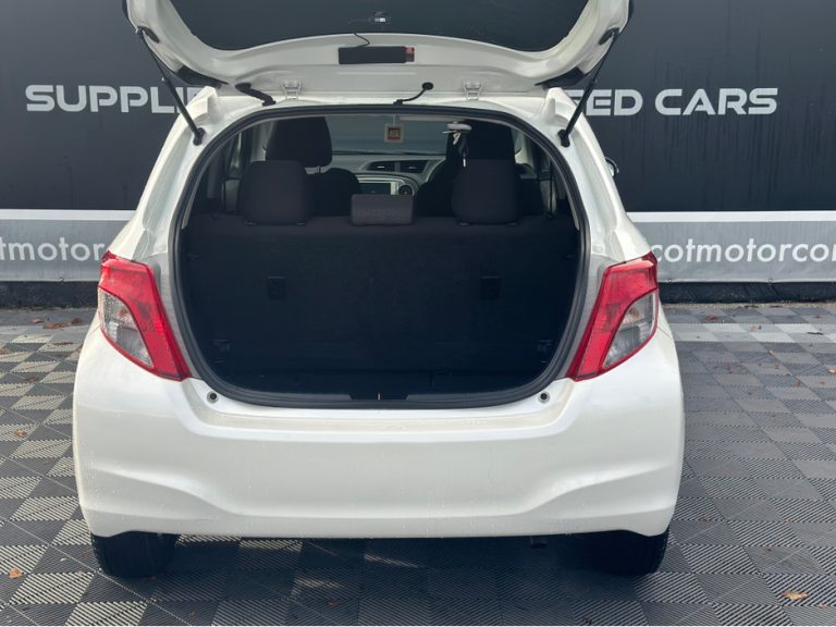 photo3 of a used Toyota Vitz Automatic for sale Dublin : 102999 64001