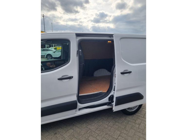 photo5 of a used Peugeot Partner Manual for sale Dublin Odometer 9999