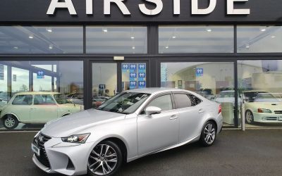 2018 Lexus IS 300h
