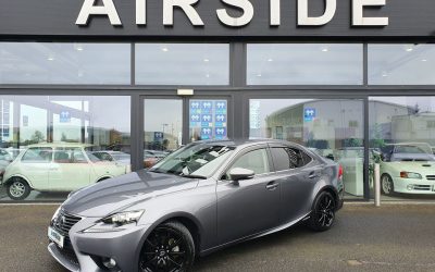2016 Lexus IS 300h