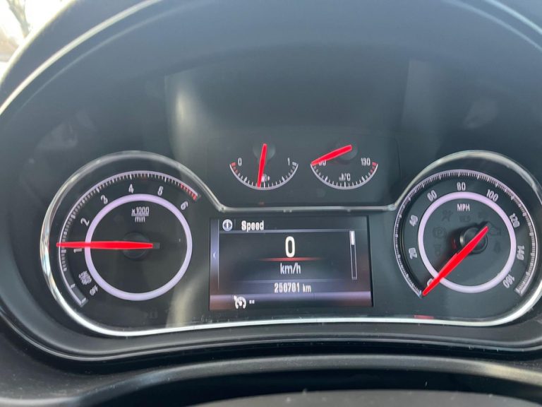 photo5 of a used Opel Insignia Manual for sale Dublin 260000