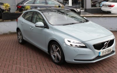 2017 Volvo V40